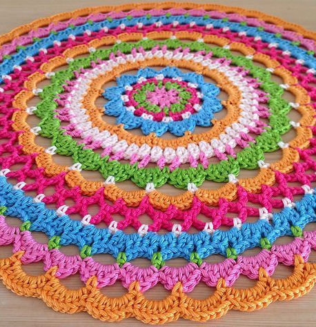 Háčkovaná mandala Háčkovaná mandala